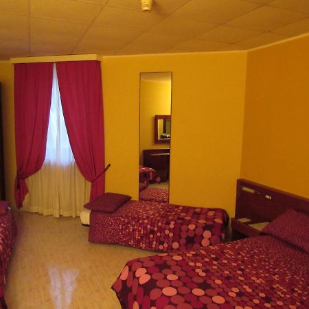 B&B The Sun Swimming & Pool Turin Extérieur photo