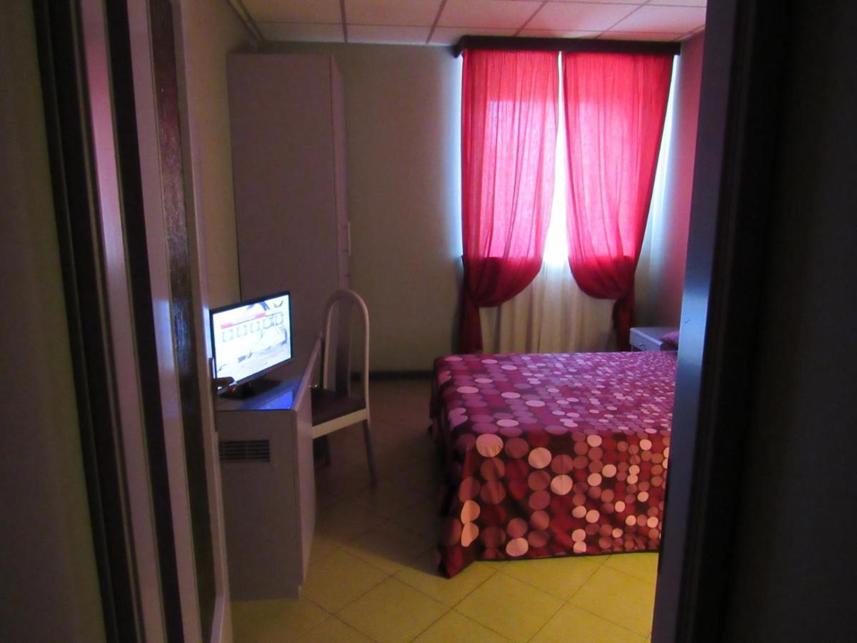 B&B The Sun Swimming & Pool Turin Extérieur photo