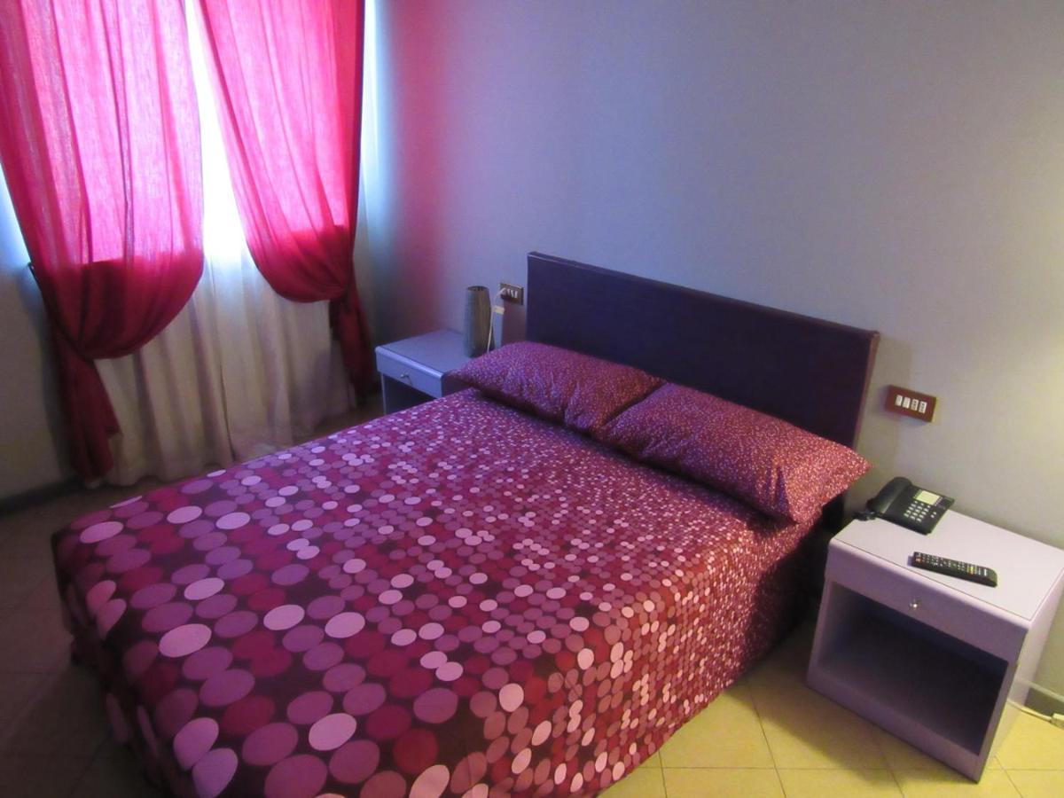 B&B The Sun Swimming & Pool Turin Extérieur photo